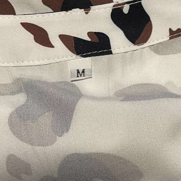 NWOT Women's Unbranded Cow Animal Print Long Sleeve Blouse‎ M - Picture 4 of 4